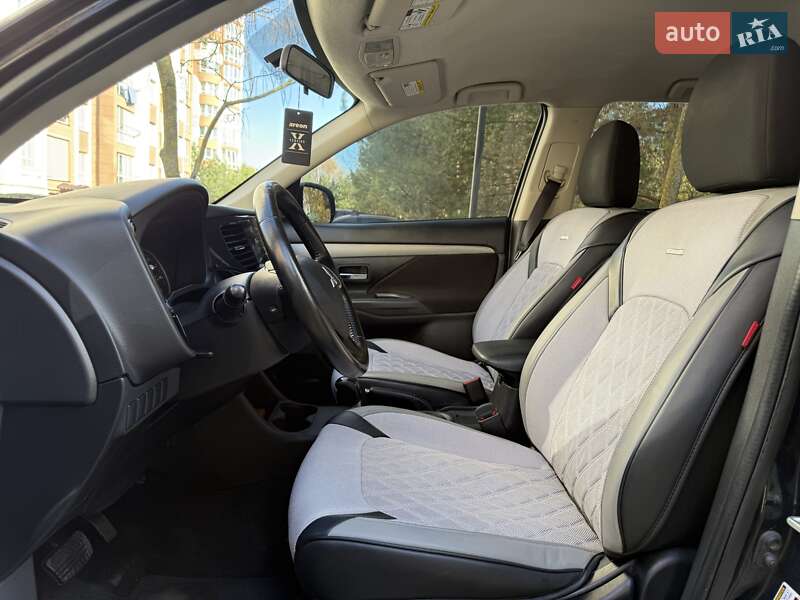 Внедорожник / Кроссовер Mitsubishi Outlander 2014 в Ивано-Франковске