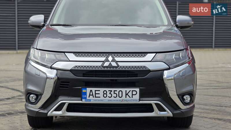 Позашляховик / Кросовер Mitsubishi Outlander 2019 в Києві фото 4 Позашляховик / Кросовер Mitsubishi Outlander 2019 в Києві