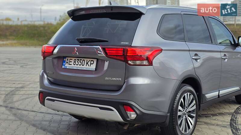 Позашляховик / Кросовер Mitsubishi Outlander 2019 в Києві фото 13 Позашляховик / Кросовер Mitsubishi Outlander 2019 в Києві