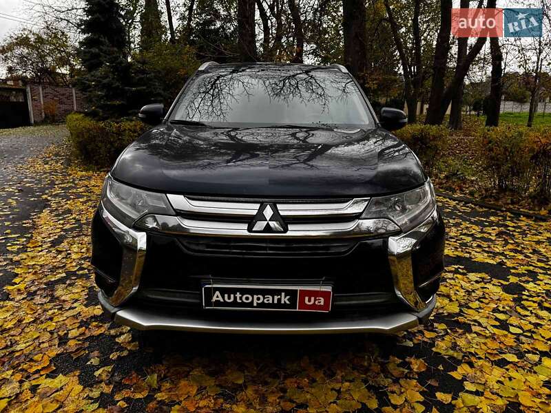 Внедорожник / Кроссовер Mitsubishi Outlander 2016 в Киеве фото 2 Внедорожник / Кроссовер Mitsubishi Outlander 2016 в Киеве