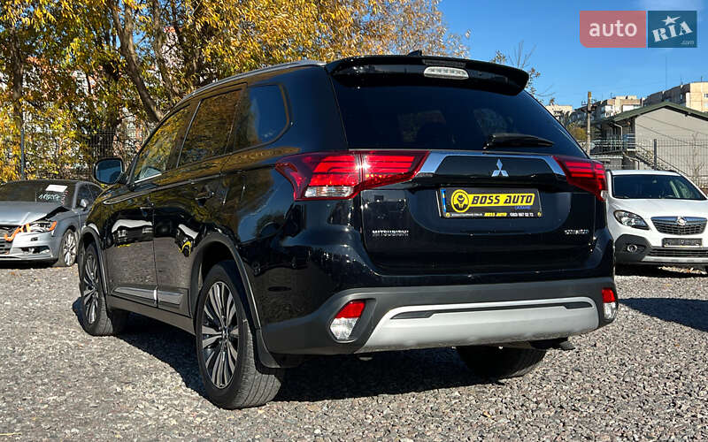 Позашляховик / Кросовер Mitsubishi Outlander 2019 в Львові фото 4 Позашляховик / Кросовер Mitsubishi Outlander 2019 в Львові