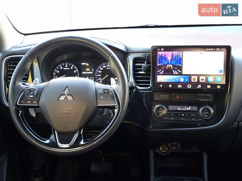 Внедорожник / Кроссовер Mitsubishi Outlander 2015 в Харькове фото 24 Внедорожник / Кроссовер Mitsubishi Outlander 2015 в Харькове