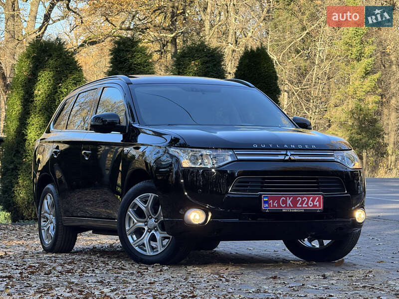 Внедорожник / Кроссовер Mitsubishi Outlander 2014 в Дрогобыче
