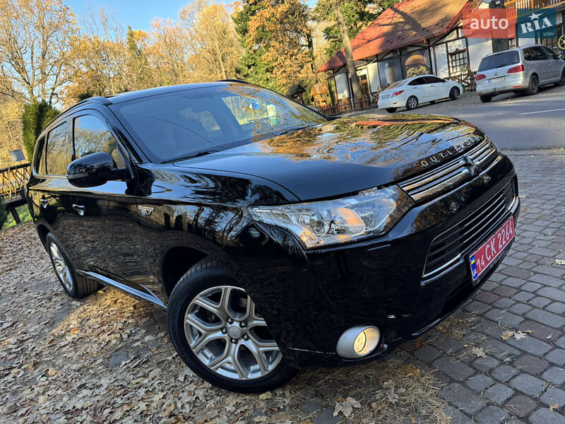 Внедорожник / Кроссовер Mitsubishi Outlander 2014 в Дрогобыче