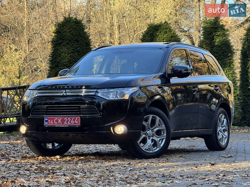 Внедорожник / Кроссовер Mitsubishi Outlander 2014 в Дрогобыче