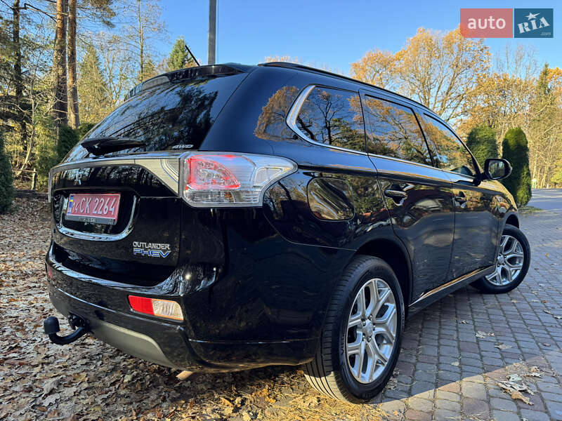 Внедорожник / Кроссовер Mitsubishi Outlander 2014 в Дрогобыче