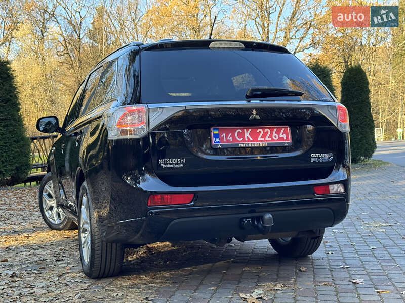 Внедорожник / Кроссовер Mitsubishi Outlander 2014 в Дрогобыче