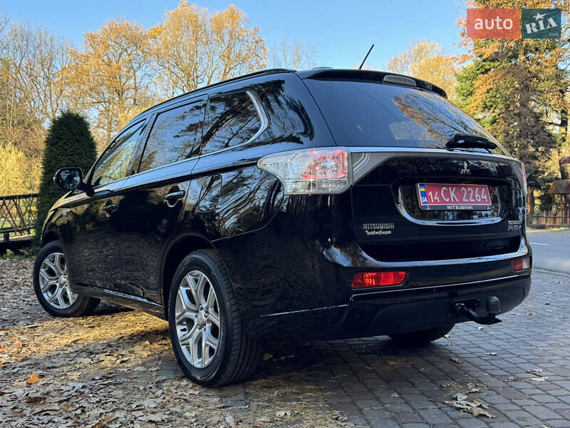 Внедорожник / Кроссовер Mitsubishi Outlander 2014 в Дрогобыче