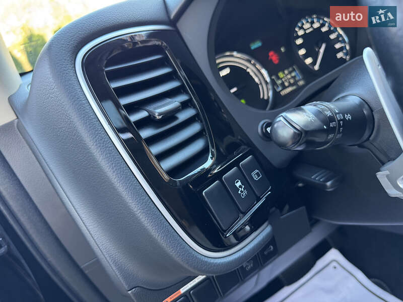 Внедорожник / Кроссовер Mitsubishi Outlander 2014 в Дрогобыче