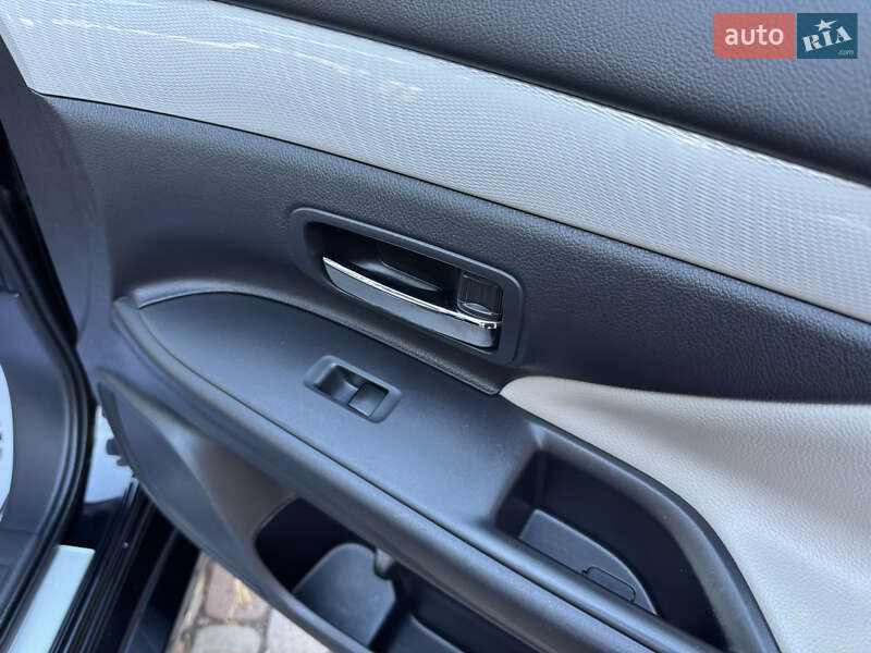 Внедорожник / Кроссовер Mitsubishi Outlander 2014 в Дрогобыче