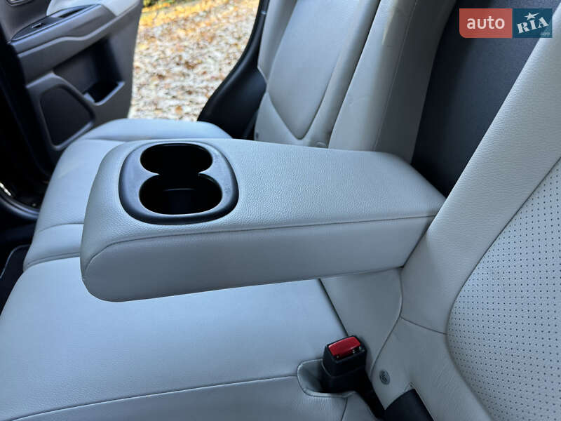 Внедорожник / Кроссовер Mitsubishi Outlander 2014 в Дрогобыче