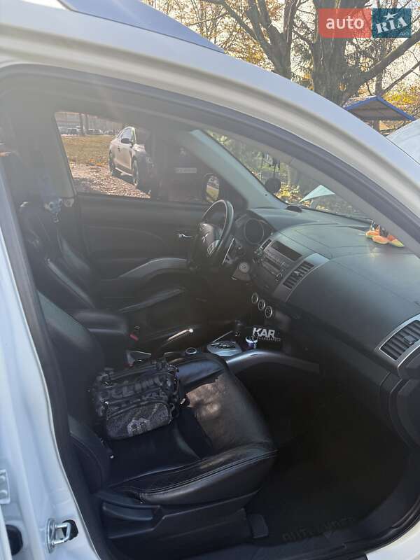 Внедорожник / Кроссовер Mitsubishi Outlander 2008 в Харькове фото 10 Внедорожник / Кроссовер Mitsubishi Outlander 2008 в Харькове