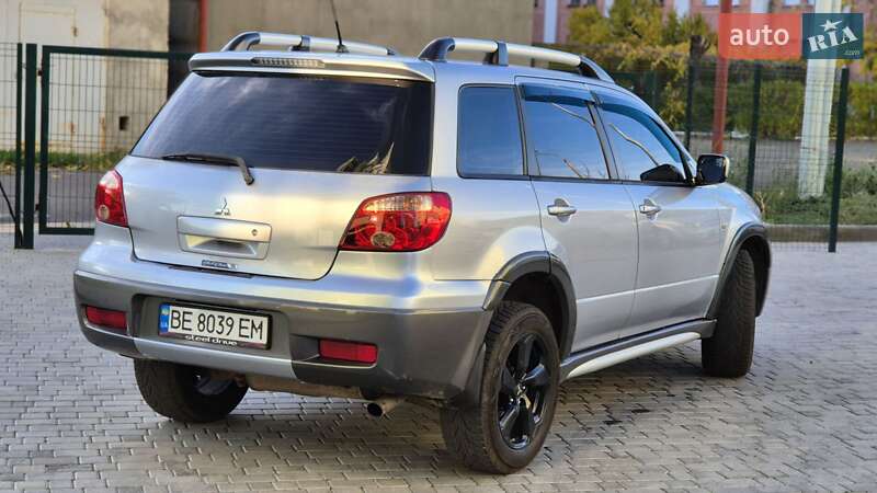Позашляховик / Кросовер Mitsubishi Outlander 2005 в Миколаєві