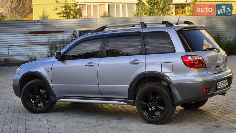 Позашляховик / Кросовер Mitsubishi Outlander 2005 в Миколаєві
