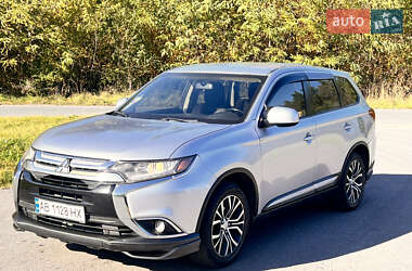Внедорожник / Кроссовер Mitsubishi Outlander 2016 в Виннице