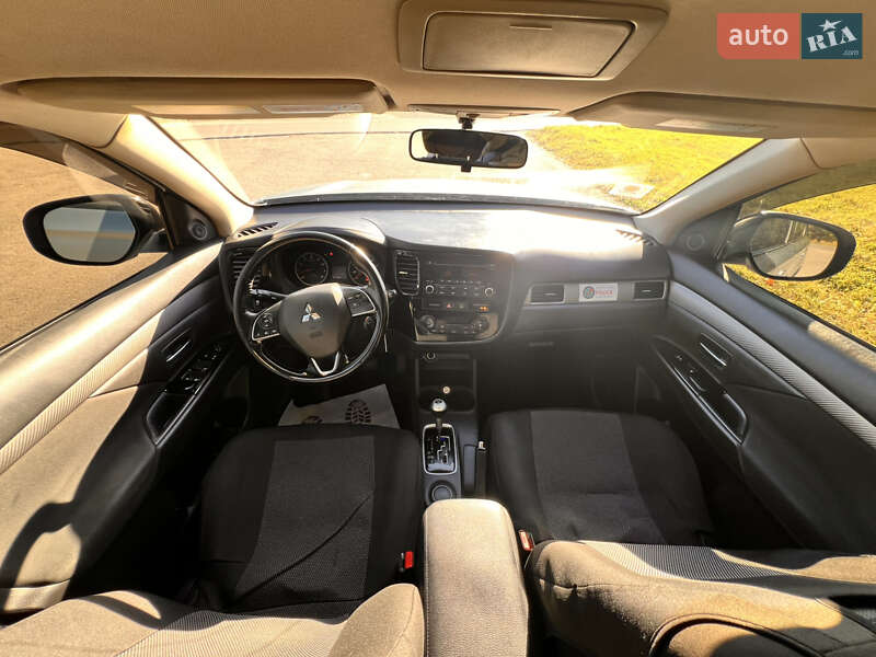 Внедорожник / Кроссовер Mitsubishi Outlander 2016 в Виннице фото 13 Внедорожник / Кроссовер Mitsubishi Outlander 2016 в Виннице