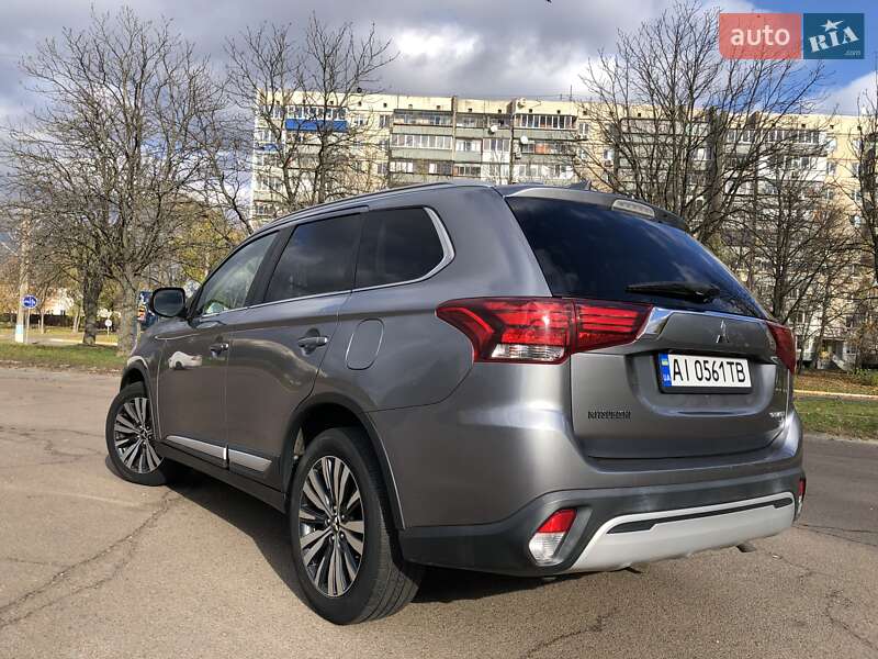 Внедорожник / Кроссовер Mitsubishi Outlander 2019 в Броварах фото 7 Внедорожник / Кроссовер Mitsubishi Outlander 2019 в Броварах