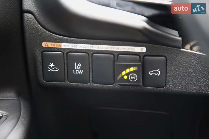 Позашляховик / Кросовер Mitsubishi Outlander 2017 в Харкові