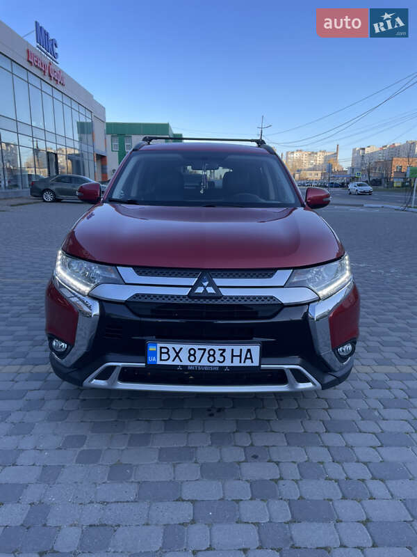 Внедорожник / Кроссовер Mitsubishi Outlander 2019 в Хмельницком фото 2 Внедорожник / Кроссовер Mitsubishi Outlander 2019 в Хмельницком