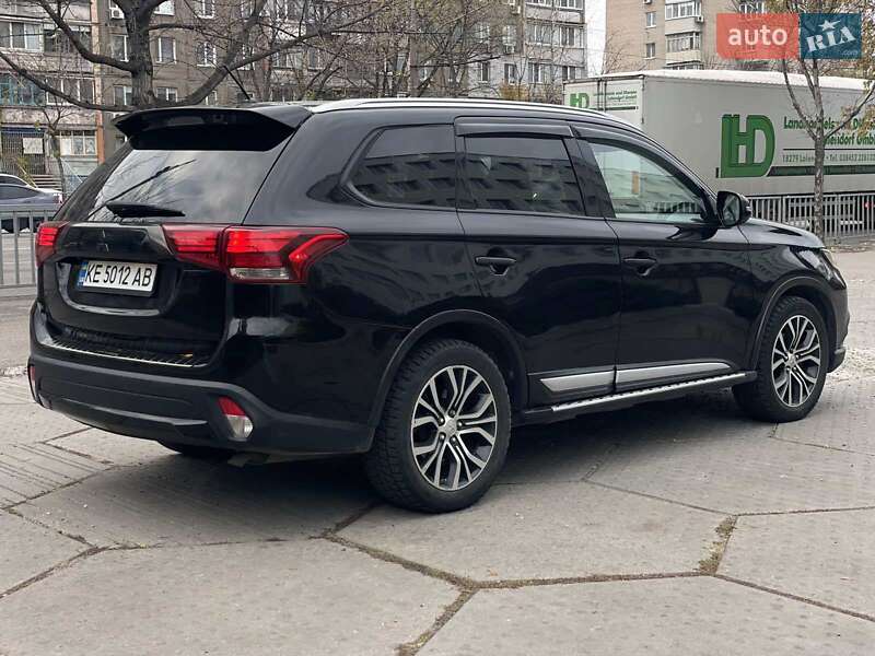 Внедорожник / Кроссовер Mitsubishi Outlander 2015 в Днепре фото 9 Внедорожник / Кроссовер Mitsubishi Outlander 2015 в Днепре
