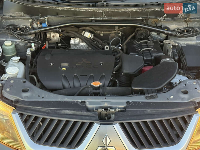 Внедорожник / Кроссовер Mitsubishi Outlander 2008 в Жидачове