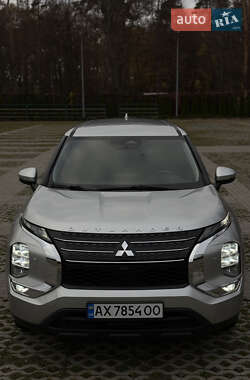Внедорожник / Кроссовер Mitsubishi Outlander 2022 в Харькове
