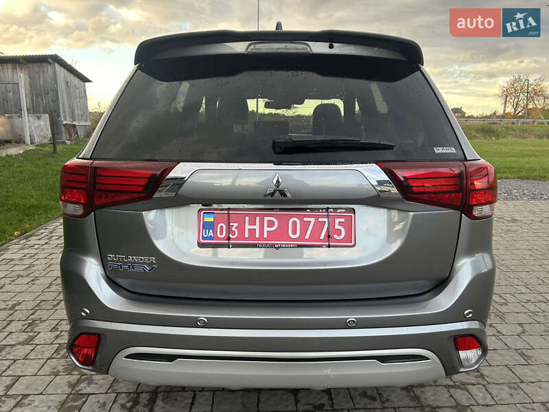 Внедорожник / Кроссовер Mitsubishi Outlander 2020 в Буске