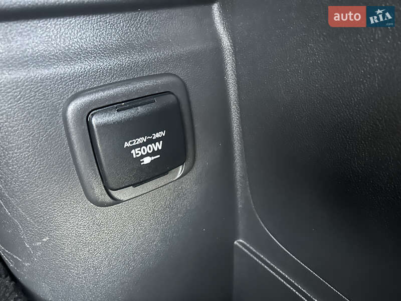 Внедорожник / Кроссовер Mitsubishi Outlander 2020 в Буске