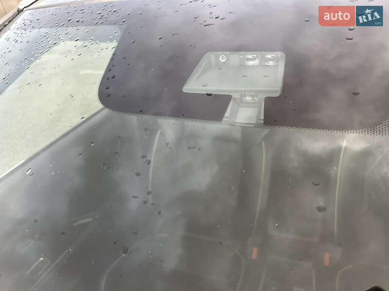 Внедорожник / Кроссовер Mitsubishi Outlander 2020 в Буске