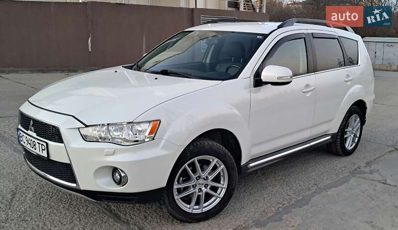 Mitsubishi Outlander 2011