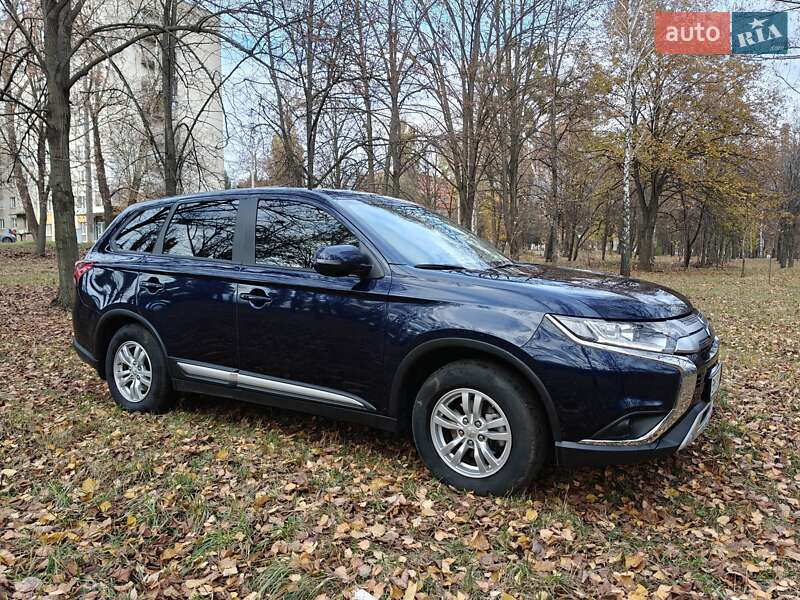 Позашляховик / Кросовер Mitsubishi Outlander 2021 в Сумах