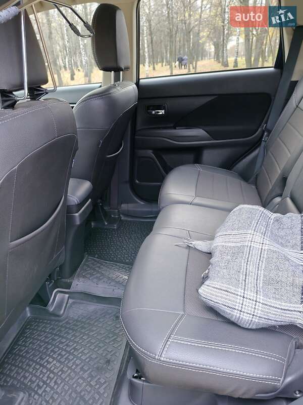 Позашляховик / Кросовер Mitsubishi Outlander 2021 в Сумах