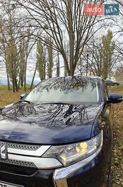 Внедорожник / Кроссовер Mitsubishi Outlander 2021 в Сумах