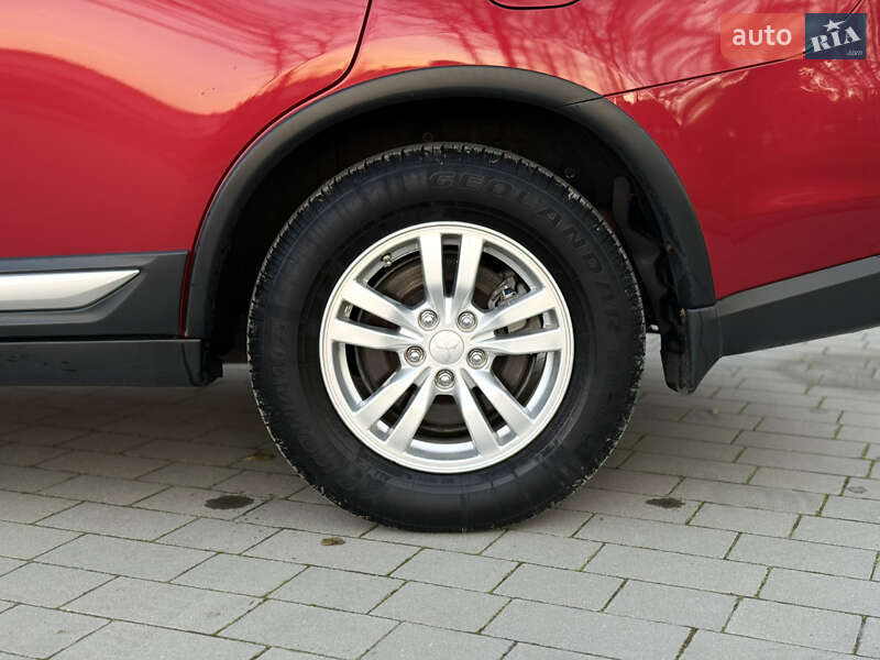 Внедорожник / Кроссовер Mitsubishi Outlander 2018 в Ковеле