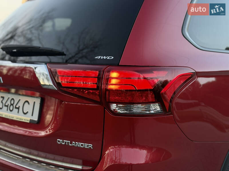 Внедорожник / Кроссовер Mitsubishi Outlander 2018 в Ковеле