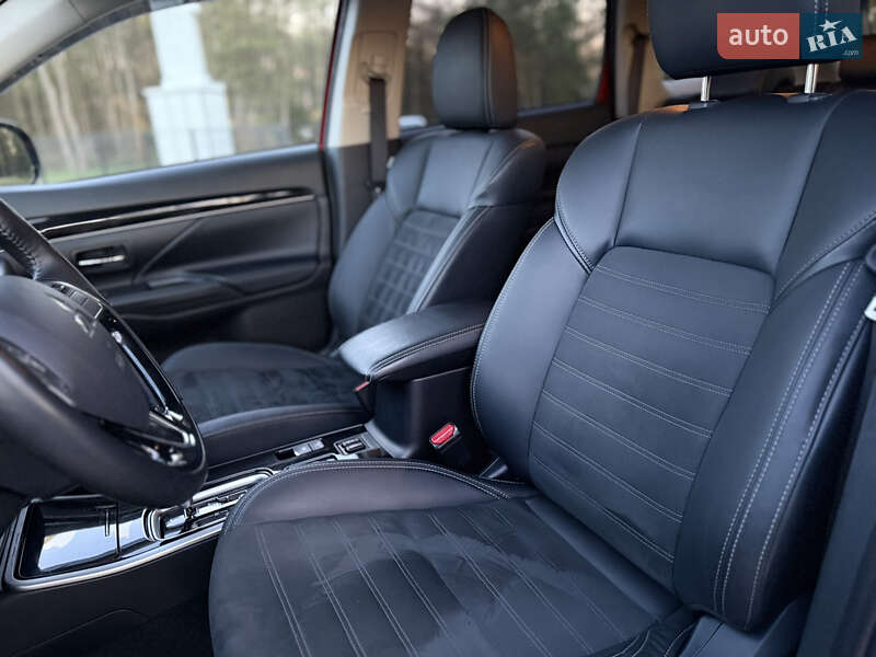 Внедорожник / Кроссовер Mitsubishi Outlander 2018 в Ковеле