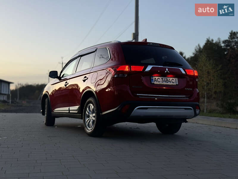 Внедорожник / Кроссовер Mitsubishi Outlander 2018 в Ковеле