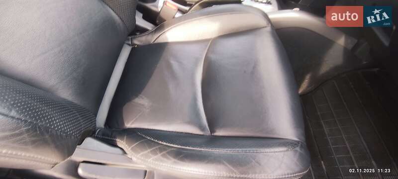 Внедорожник / Кроссовер Mitsubishi Outlander 2009 в Киеве