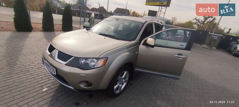 Внедорожник / Кроссовер Mitsubishi Outlander 2009 в Киеве