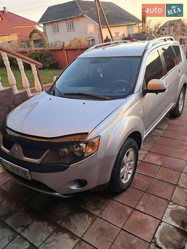 Внедорожник / Кроссовер Mitsubishi Outlander 2007 в Глыбокой