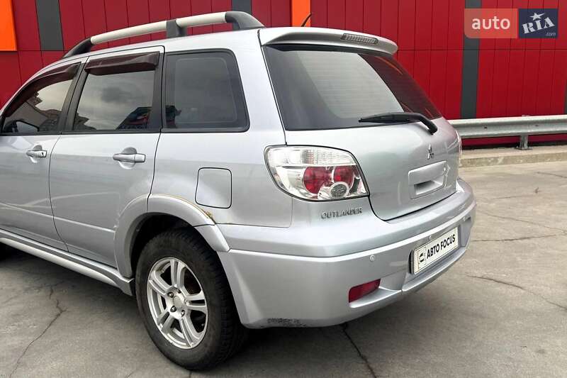 Внедорожник / Кроссовер Mitsubishi Outlander 2007 в Киеве
