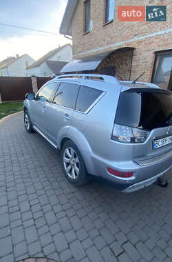 Внедорожник / Кроссовер Mitsubishi Outlander 2010 в Мостиске