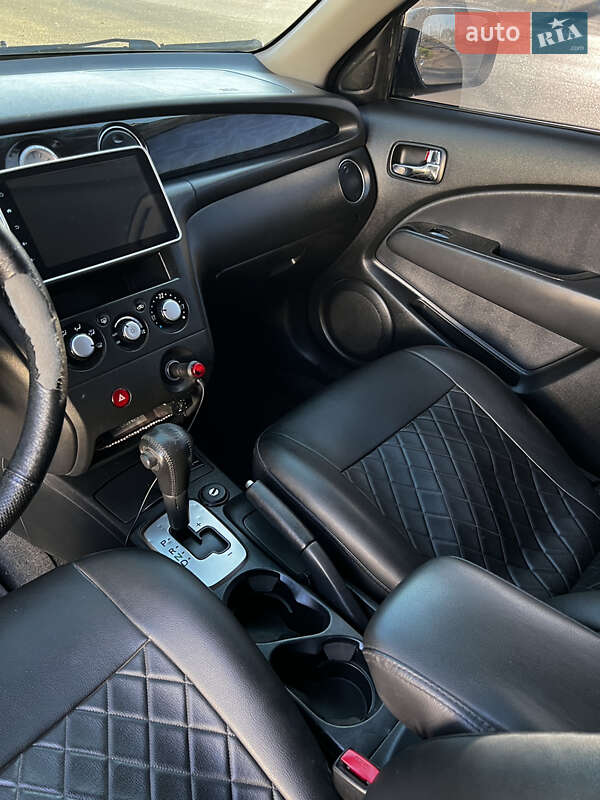 Позашляховик / Кросовер Mitsubishi Outlander 2003 в Одесі