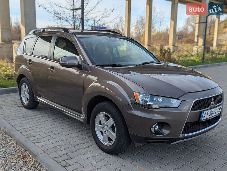 Позашляховик / Кросовер Mitsubishi Outlander 2011 в Коломиї фото 3 Позашляховик / Кросовер Mitsubishi Outlander 2011 в Коломиї