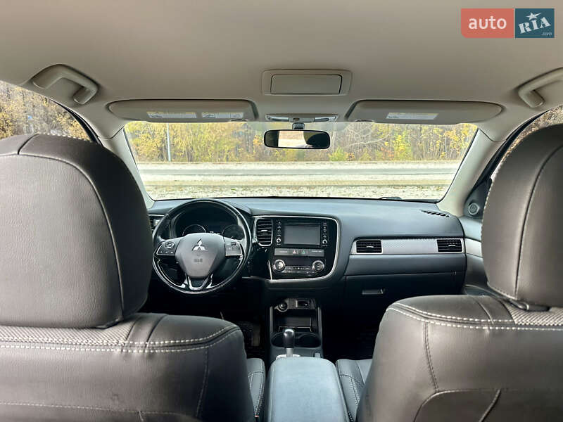 Внедорожник / Кроссовер Mitsubishi Outlander 2015 в Днепре
