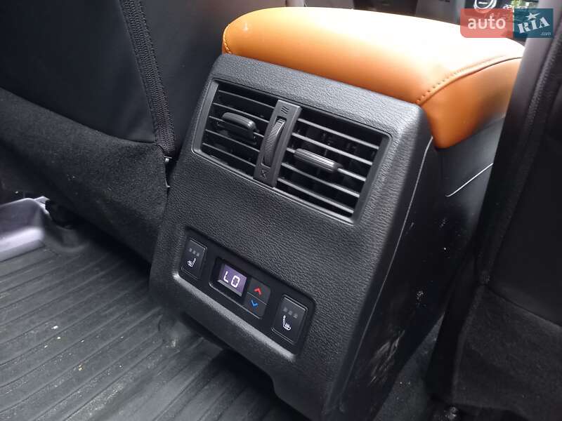 Внедорожник / Кроссовер Mitsubishi Outlander 2022 в Черкассах