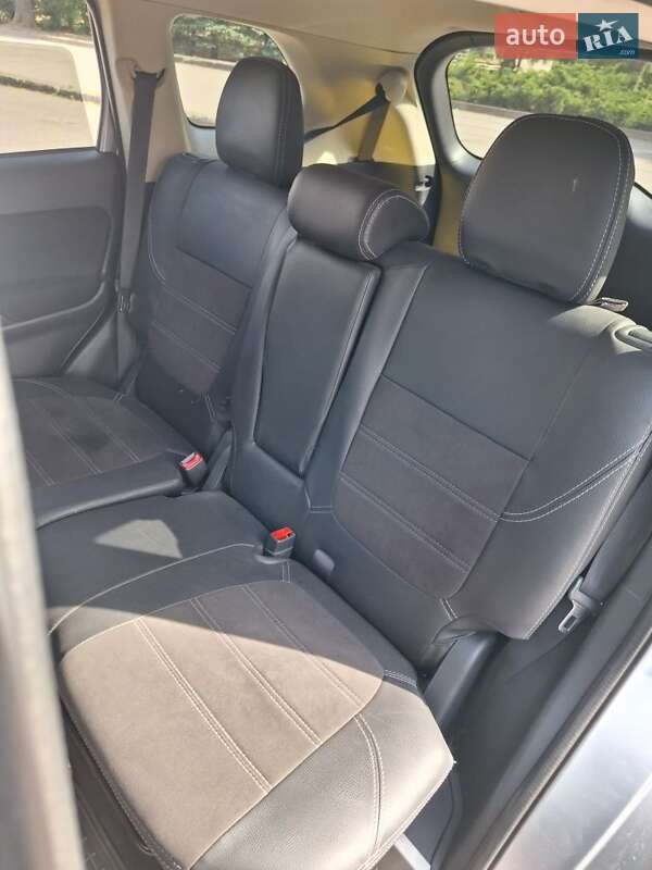 Внедорожник / Кроссовер Mitsubishi Outlander 2015 в Кривом Роге