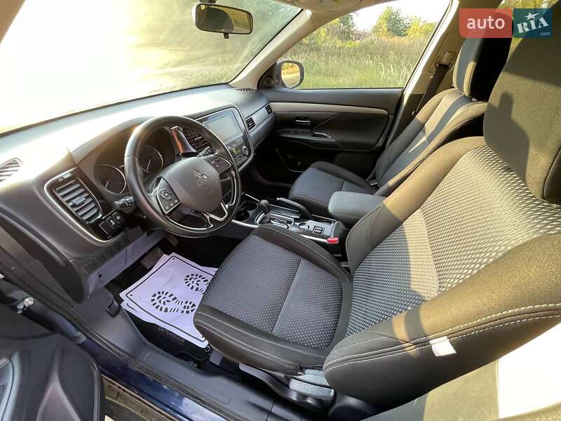 Позашляховик / Кросовер Mitsubishi Outlander 2017 в Богородчанах фото 2 Позашляховик / Кросовер Mitsubishi Outlander 2017 в Богородчанах