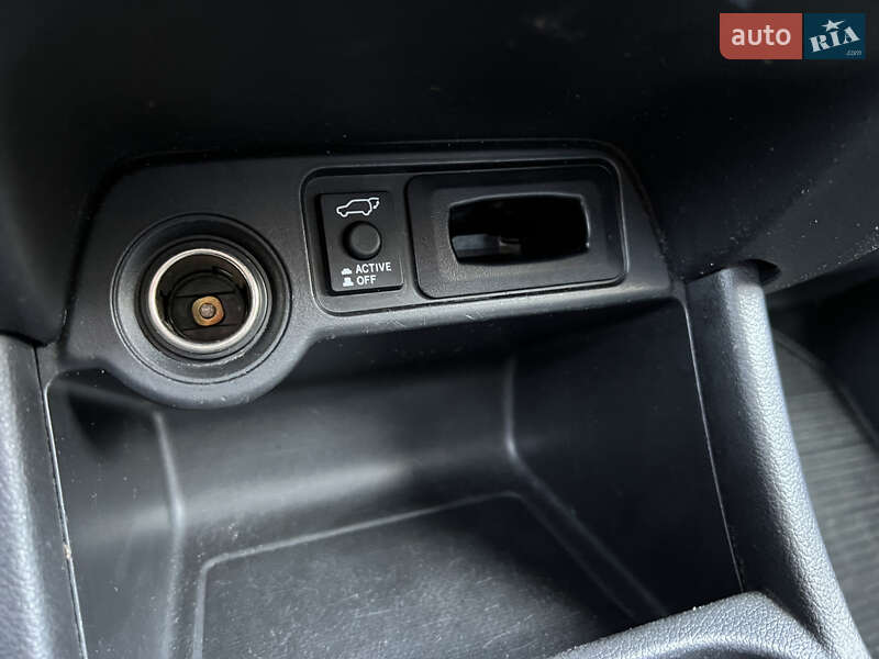 Внедорожник / Кроссовер Mitsubishi Outlander 2013 в Ровно