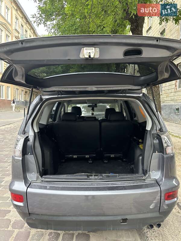 Внедорожник / Кроссовер Mitsubishi Outlander 2012 в Львове фото 4 Внедорожник / Кроссовер Mitsubishi Outlander 2012 в Львове